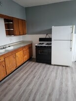 Building Photo - 653 Duss Ave