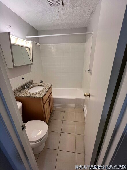 Building Photo - 230 Babcock St