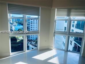 Building Photo - 20000 E Country Club Dr