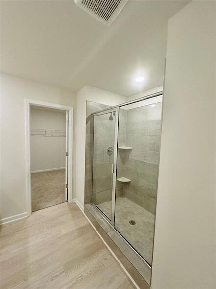 Building Photo - 327 Vly Oak Dr