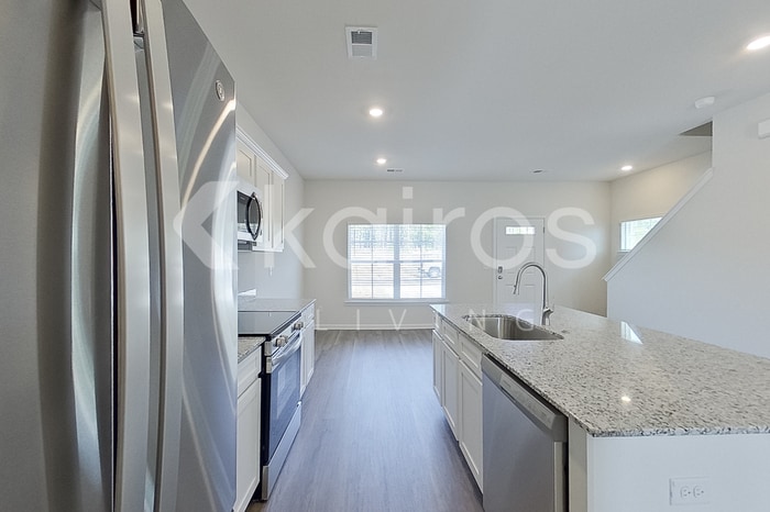Building Photo - 2495 Banyon Cir