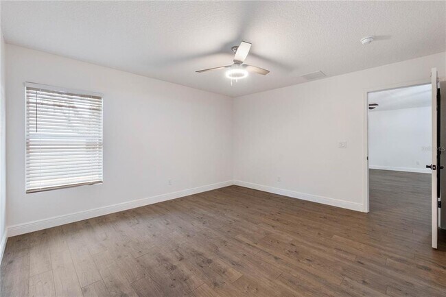 Building Photo - 137 Wellwood Ln