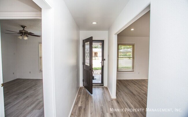 Building Photo - 5504 73rd St