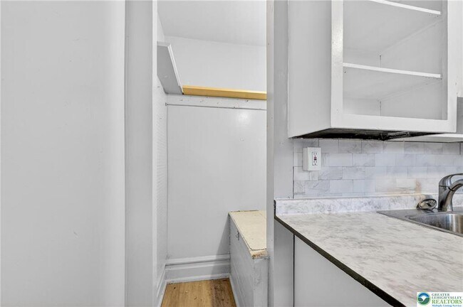 Building Photo - 1139 Linden St