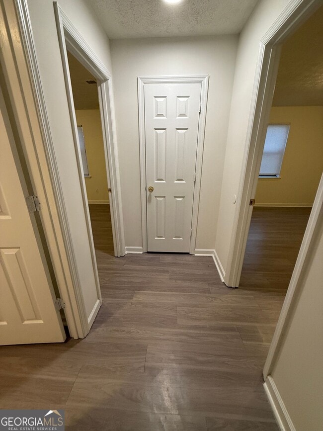 Building Photo - 1091 Cantrell Ln