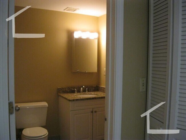 Building Photo - Luxury Allston 2 Bed