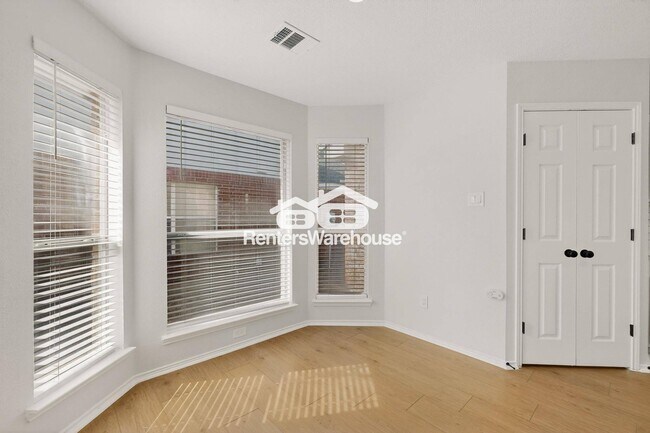 Building Photo - 4918 Silverweed Dr