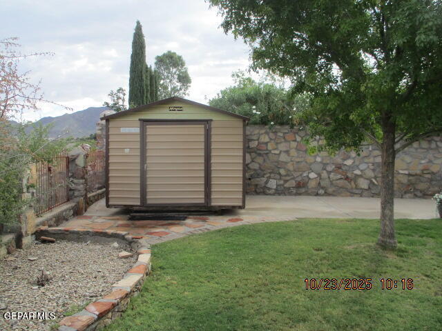 Building Photo - 7377 Black Mesa Dr