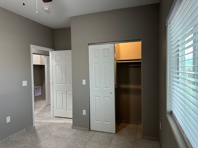 Building Photo - Beautiful Modern 3Bdm 2Ba Home, Easy Access to I-10, Must See!