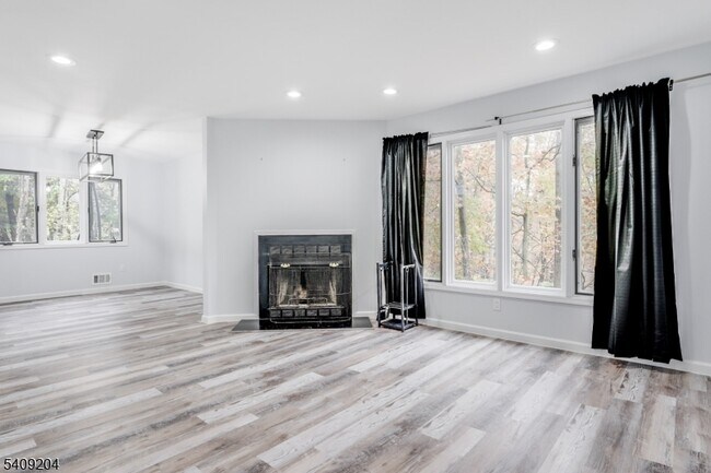 Building Photo - 111 Patriots Rd