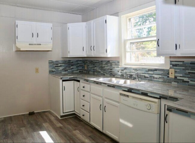 Building Photo - 510 E 7th Ave