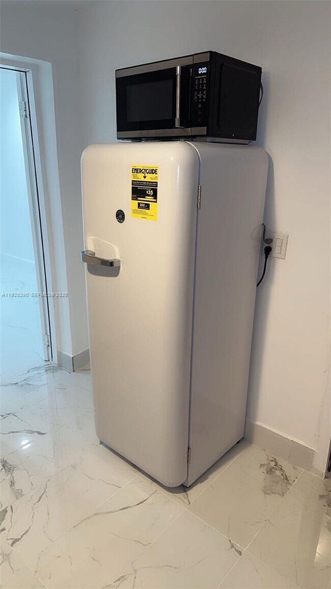 Building Photo - 2140 N 62nd Ave