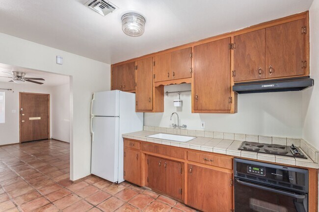 Building Photo - 7153 N 57th Dr