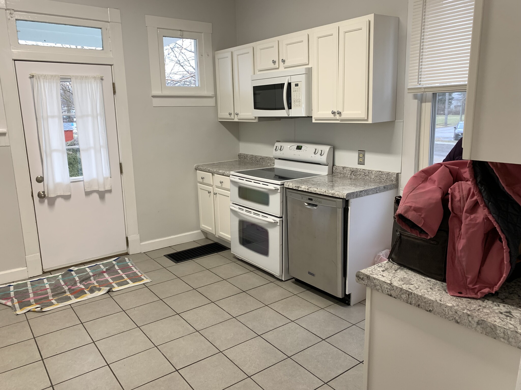 Kitchen - 229 Scioto St