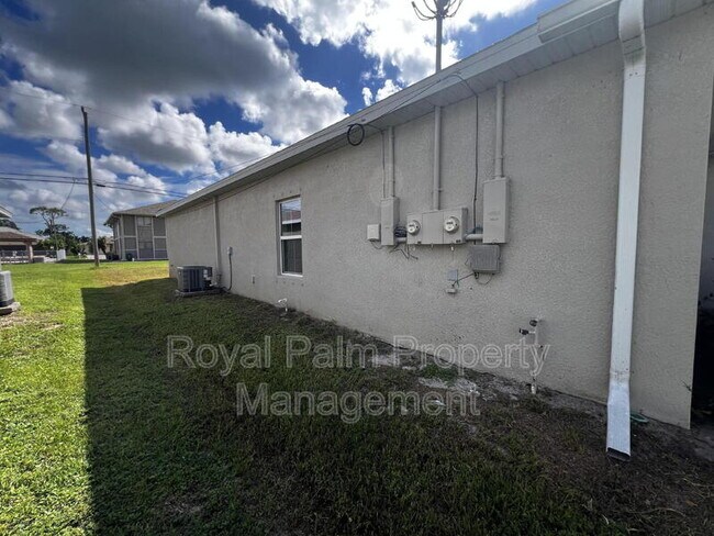 Building Photo - 1320 Trafalgar Pkwy