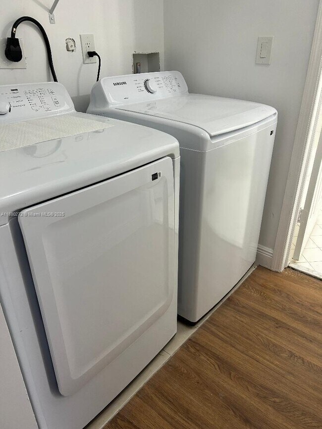 Building Photo - 12856 SW 132nd Terrace