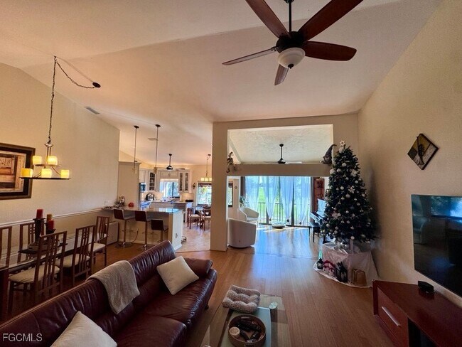 Building Photo - 16561 Heron Coach Way