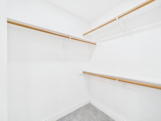 Building Photo - 3018 Highland Laurels Dr
