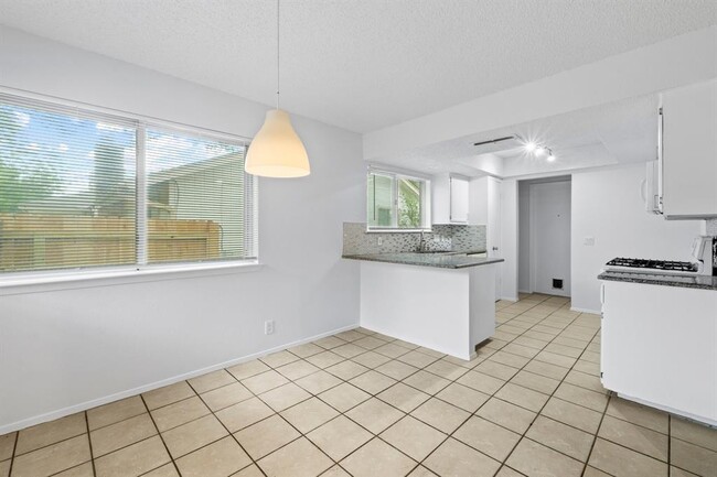 Building Photo - 3509 Monument Dr