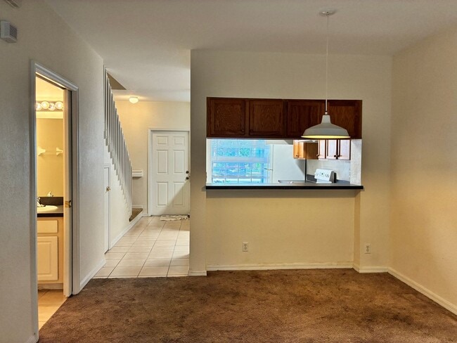 Building Photo - Peaceful Paradise in Fort Myers – Move-In Ready