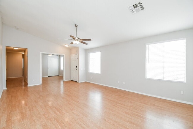 Building Photo - 2253 W 20th Ave