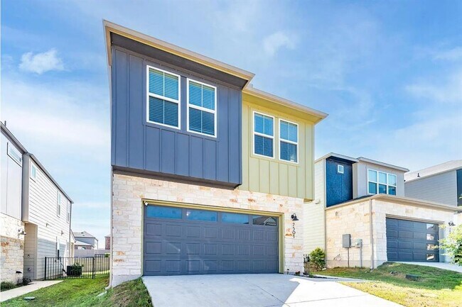 Building Photo - 7501 Travertine Spring Dr
