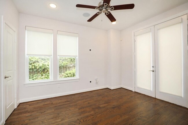 Building Photo - 2212 Stuart St