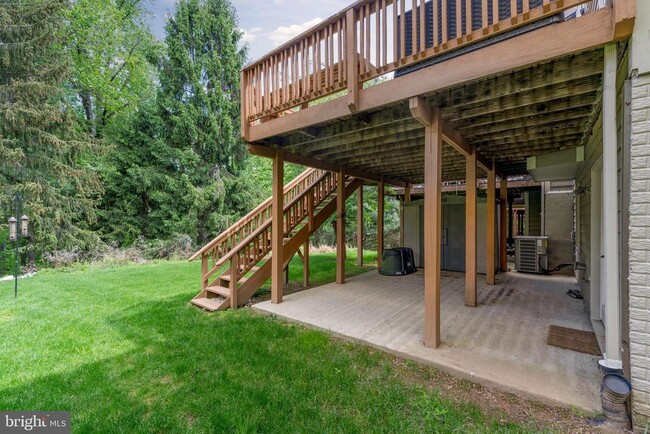 Building Photo - 22 Houndswood Ct