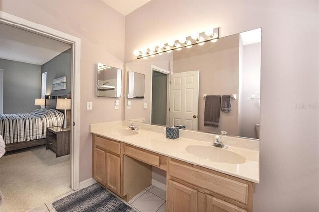 Building Photo - 5123 51st Ln W