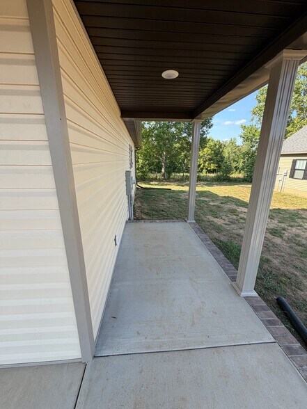 Building Photo - 153 Apache Ln