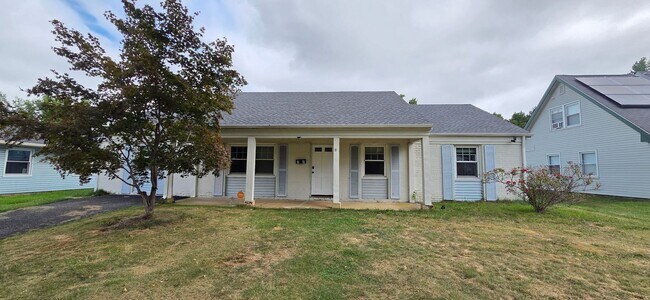Building Photo - 77 Executive Ln