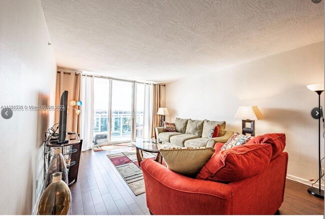 Building Photo - 3000 S Ocean Dr