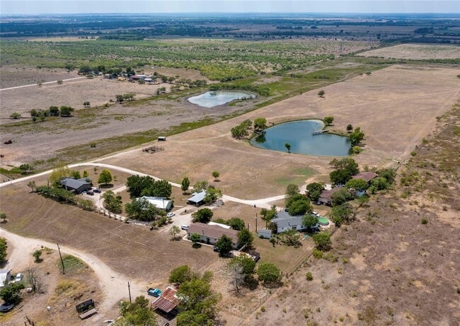 Building Photo - 83 Roots Rd