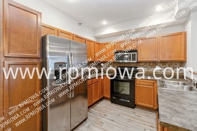 Building Photo - 1632 NW Prairie Lakes Dr