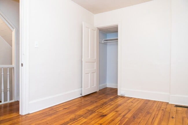 Building Photo - 3885 N 6th St