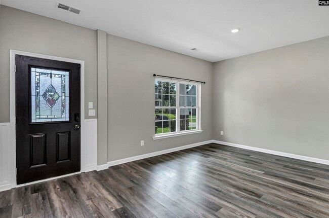 Building Photo - 414 Tulip Way