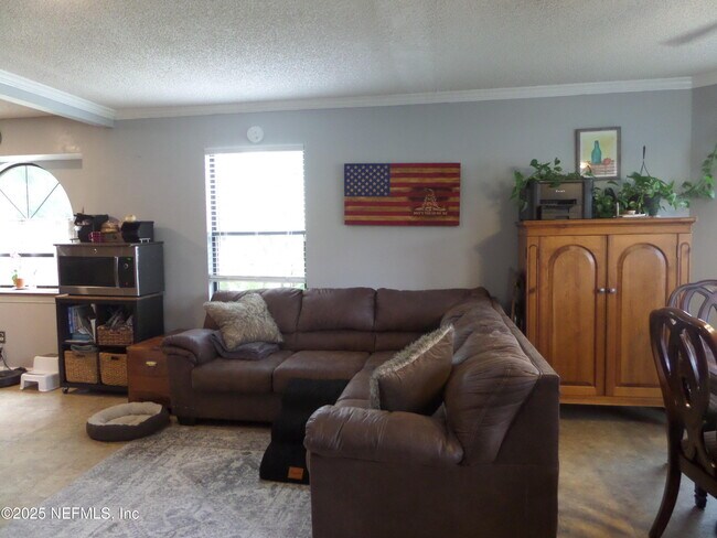 Building Photo - 386 Hickory Hollow Dr