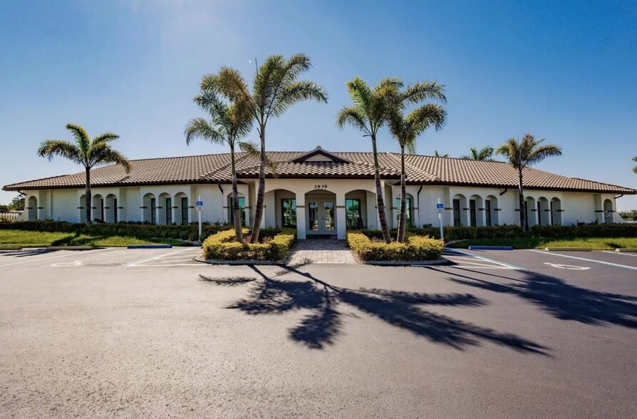 Clubhouse - 3618 Stockton Rd