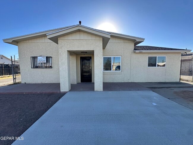 Building Photo - 7224 Dale Rd