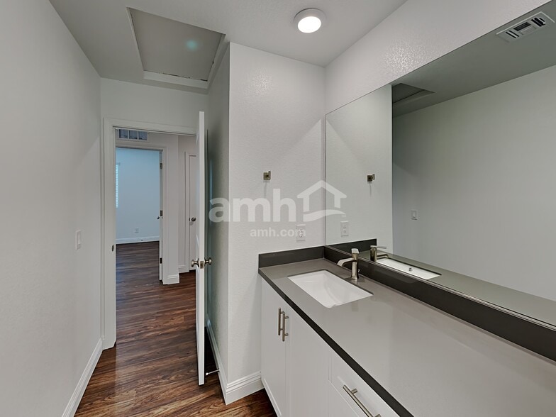 Building Photo - 10069 Aconitum Ct