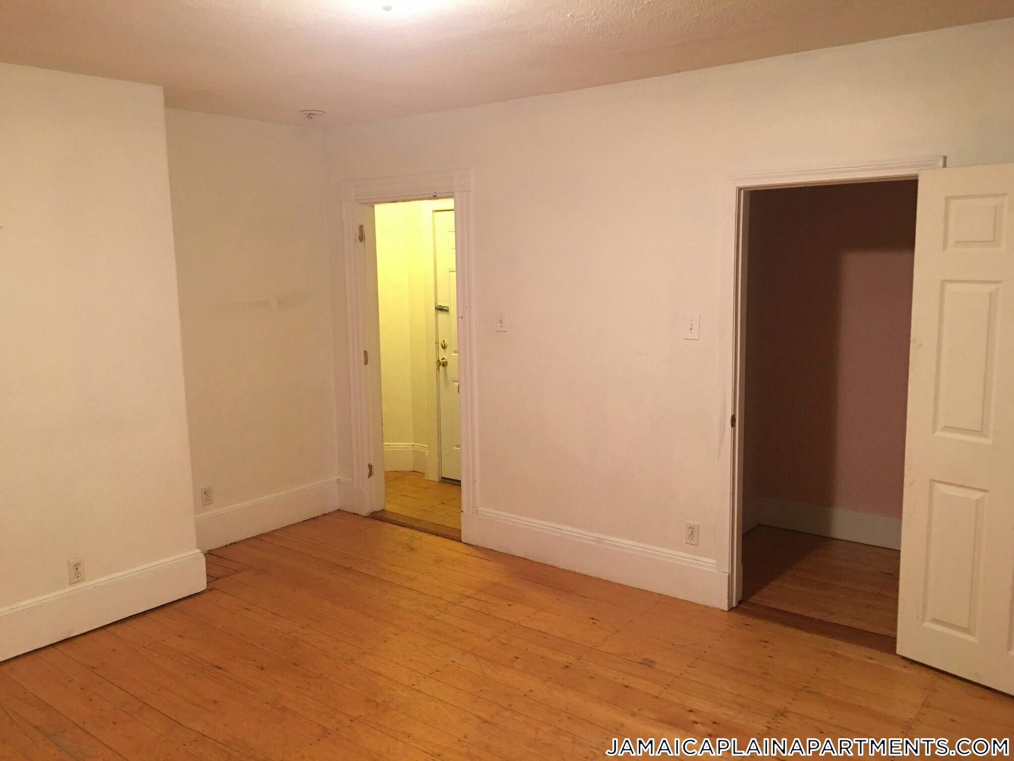 Building Photo - 339 Centre St