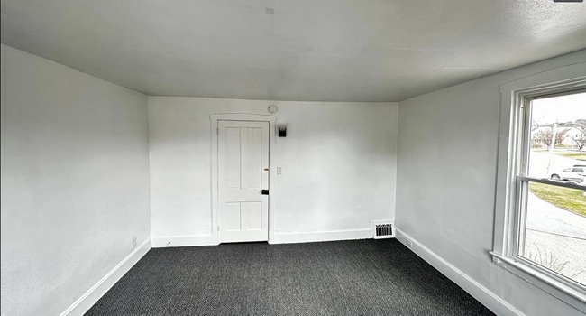Building Photo - 3 Bedroom 1 Bathroom in Elizabethtown!
