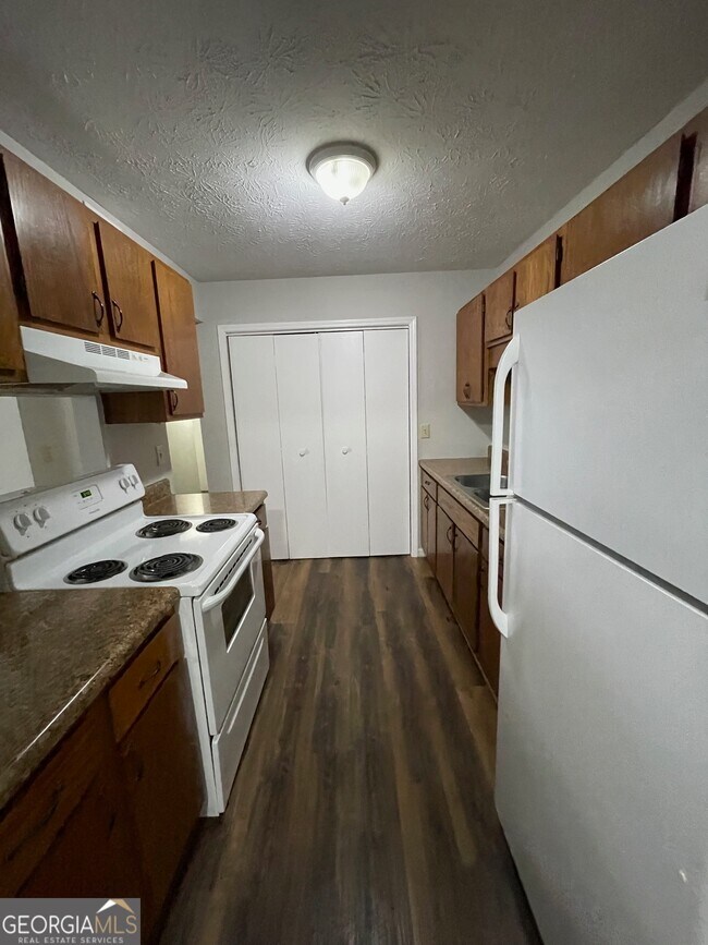 Building Photo - 155 Bowen St