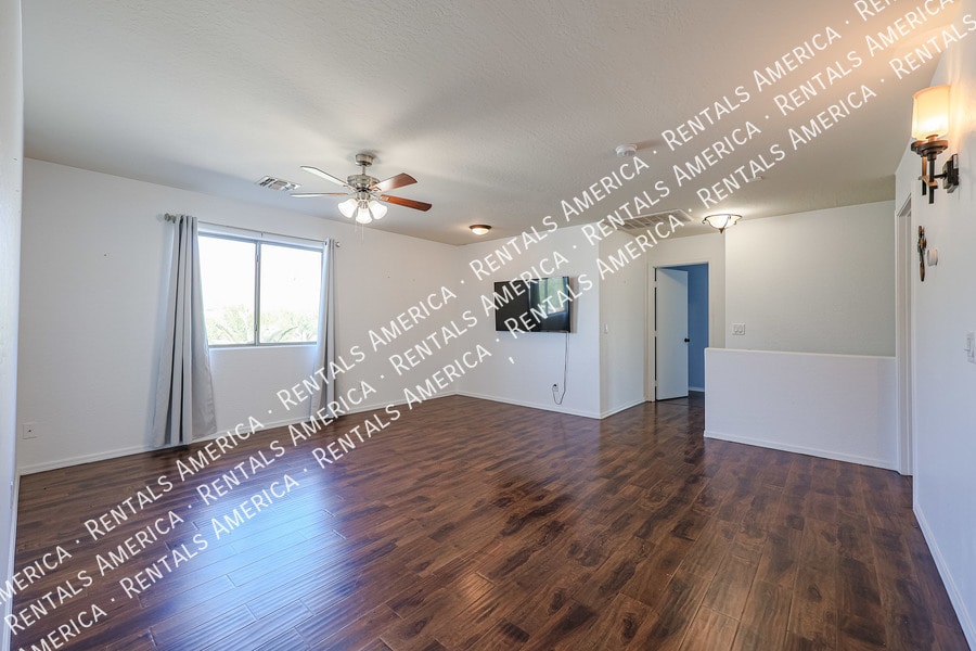 Building Photo - 10402 E Nice Ct