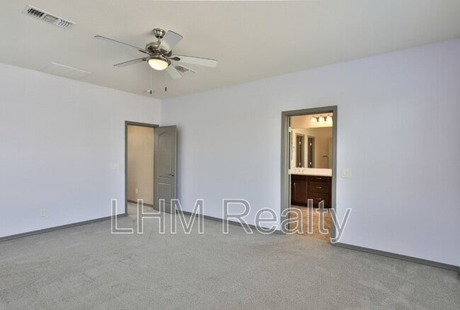 Building Photo - 3156 E Austin Dr