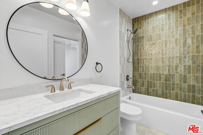 Building Photo - 616 N Vista St