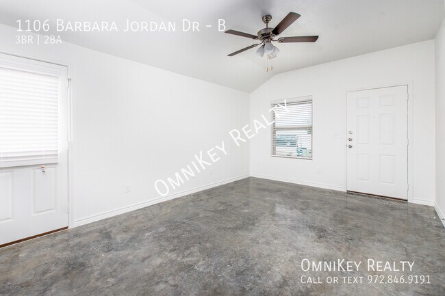 Building Photo - 1106 Barbara Jordan St