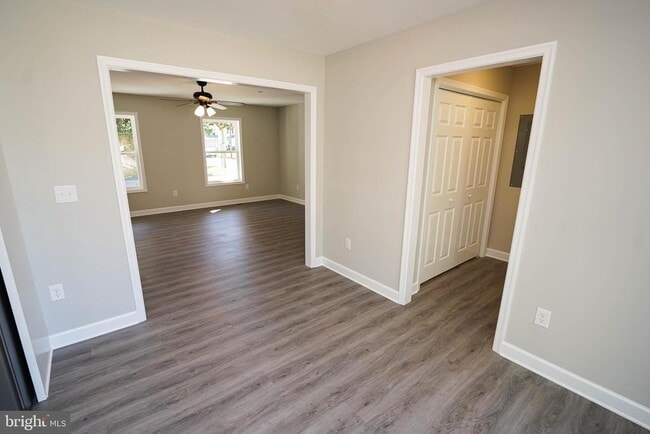 Building Photo - 621 Cedar St