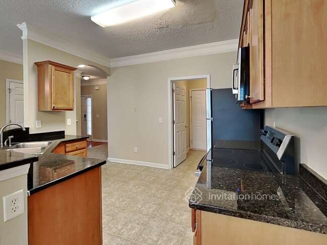 Building Photo - 526 Hansen Dr