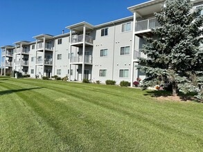 Building Photo - 1 Bedroom - South Fargo